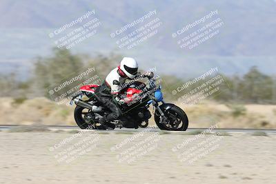 media/Dec-01-2025-Moto Forza (Mon) [[2daa91e15f]]/3-Beginner Group/Session 2 (Turn 7 Inside Pans)/